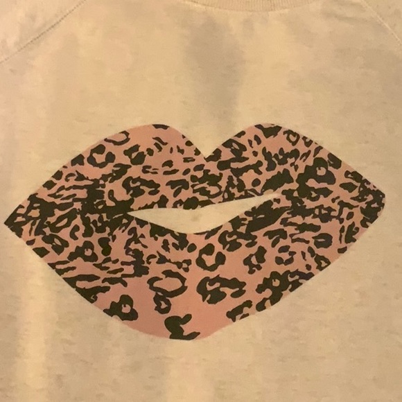 CUTE oversized WILDFOX sweatshirt! S-M - Picture 2 of 6